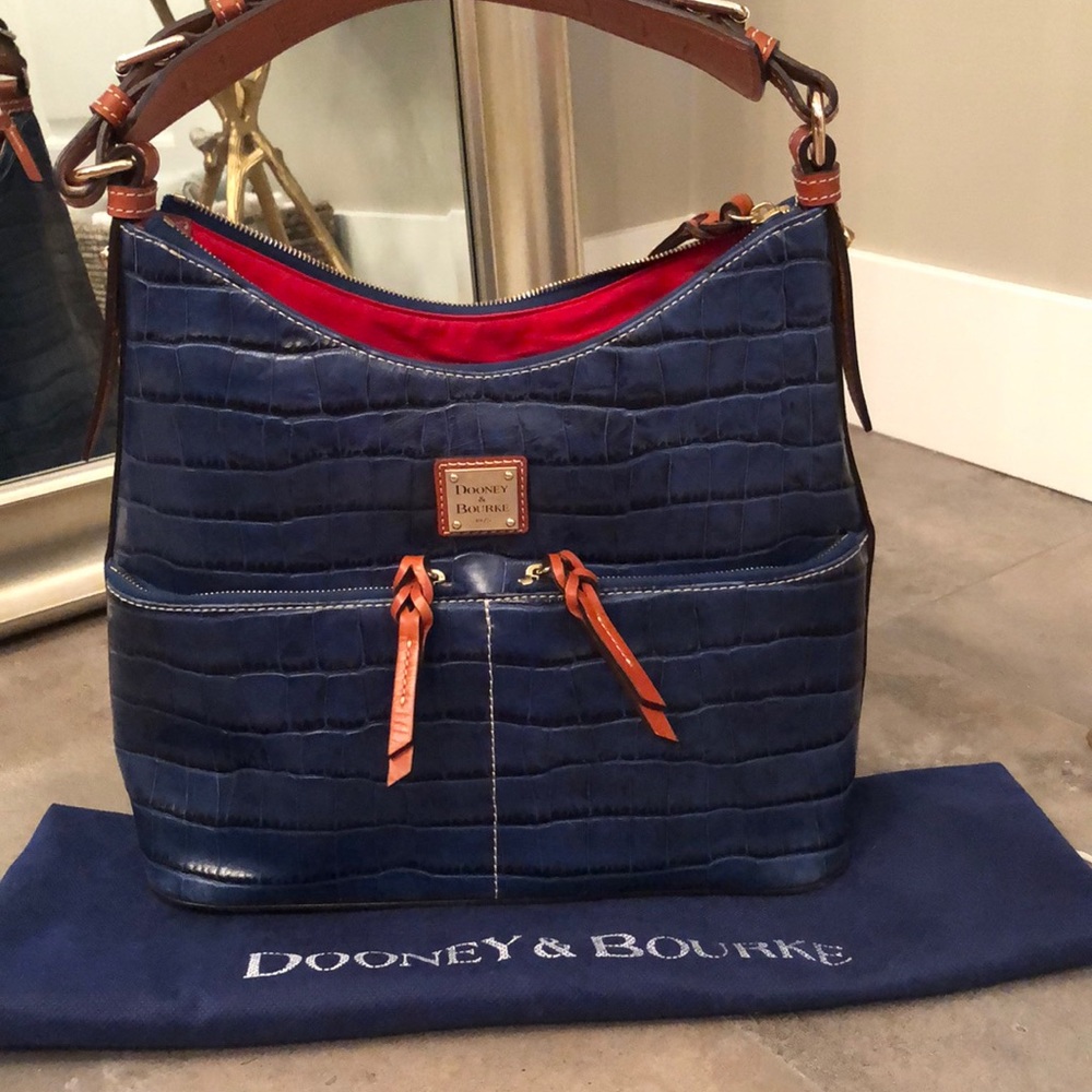 Dooney and Bourke shoulder bag